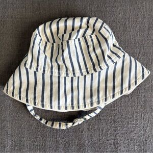 Pehr Stripes Away Bucket Hat size 6-12 Months